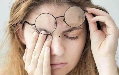 网红吃瓜洗眼睛视频,揭秘新型护眼潮流